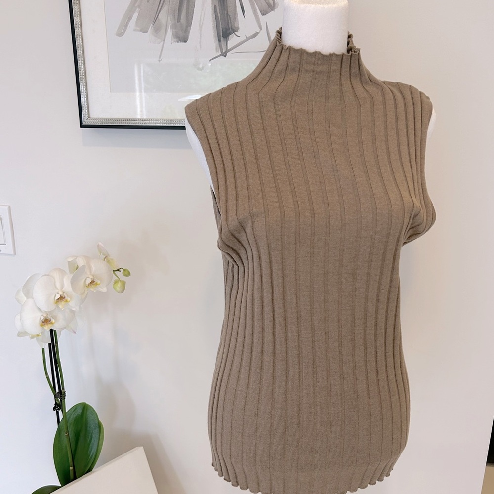 Lily Silk Turtle neck Tan size L